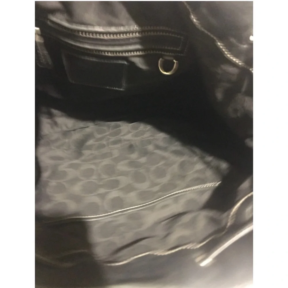 Coach vintage black leather crossbody handbag - Picture 7 of 11